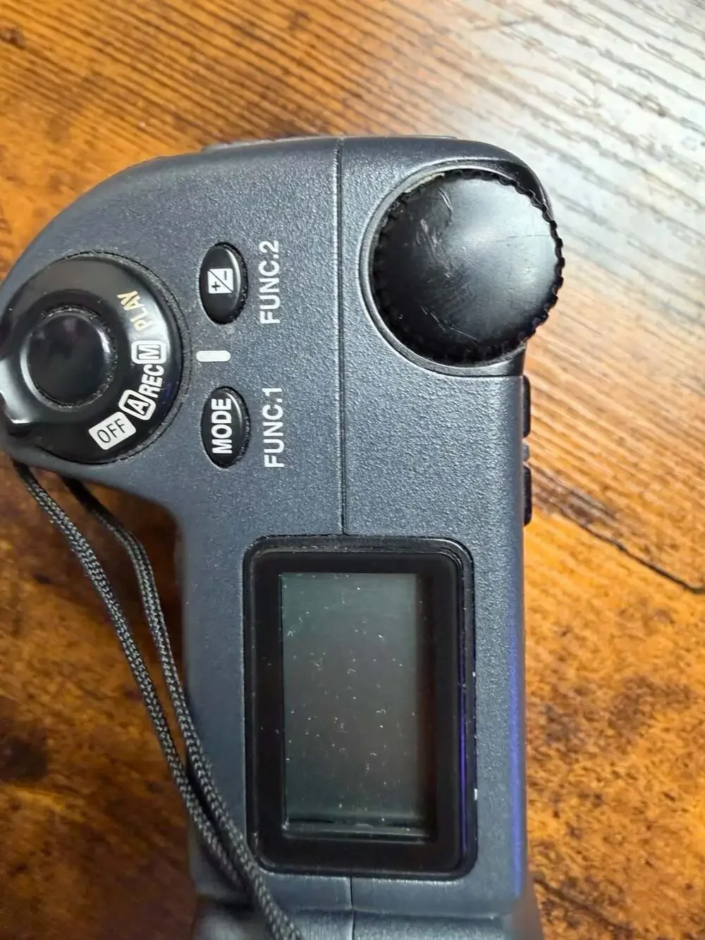 PARTS Nikon Coolpix 990 3.34MP Digital Camera Vintage Swivel Design - E990